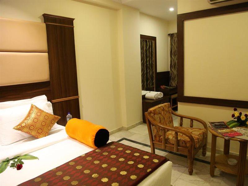 ป๊อปปี้ส์ เอส อี ที เรซิเดนซี กุมพาโกนัม Hotel ภายนอก รูปภาพ