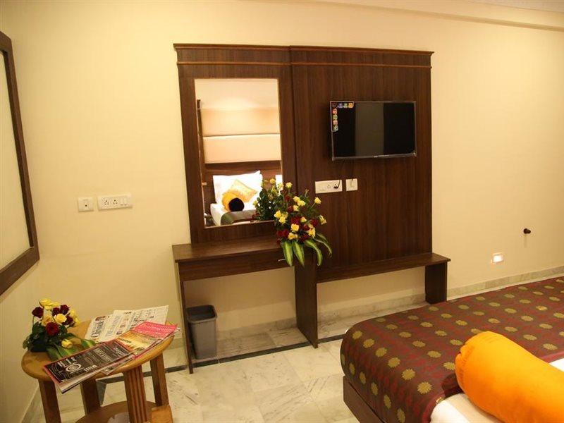 ป๊อปปี้ส์ เอส อี ที เรซิเดนซี กุมพาโกนัม Hotel ภายนอก รูปภาพ