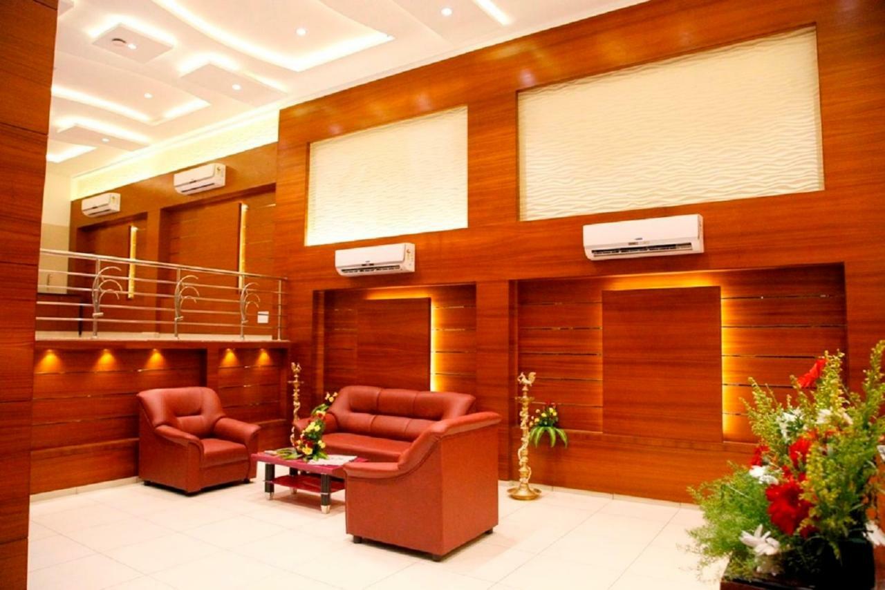 ป๊อปปี้ส์ เอส อี ที เรซิเดนซี กุมพาโกนัม Hotel ภายนอก รูปภาพ